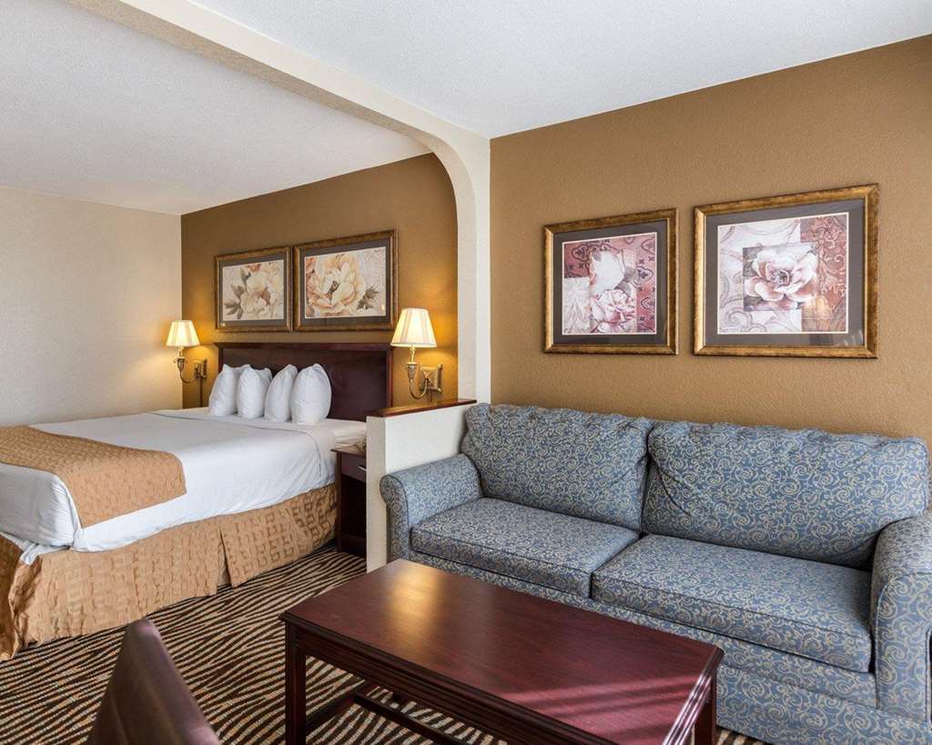 Quality Inn Near Hampton Coliseum 部屋 写真