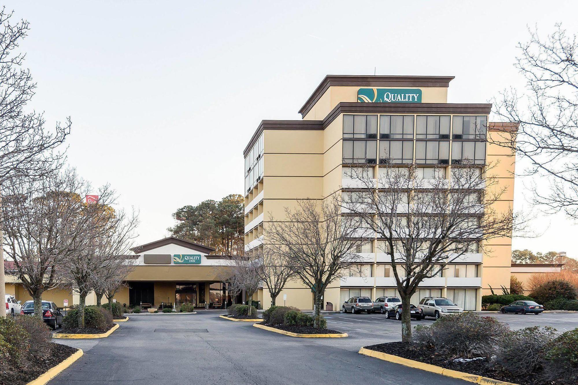Quality Inn Near Hampton Coliseum エクステリア 写真