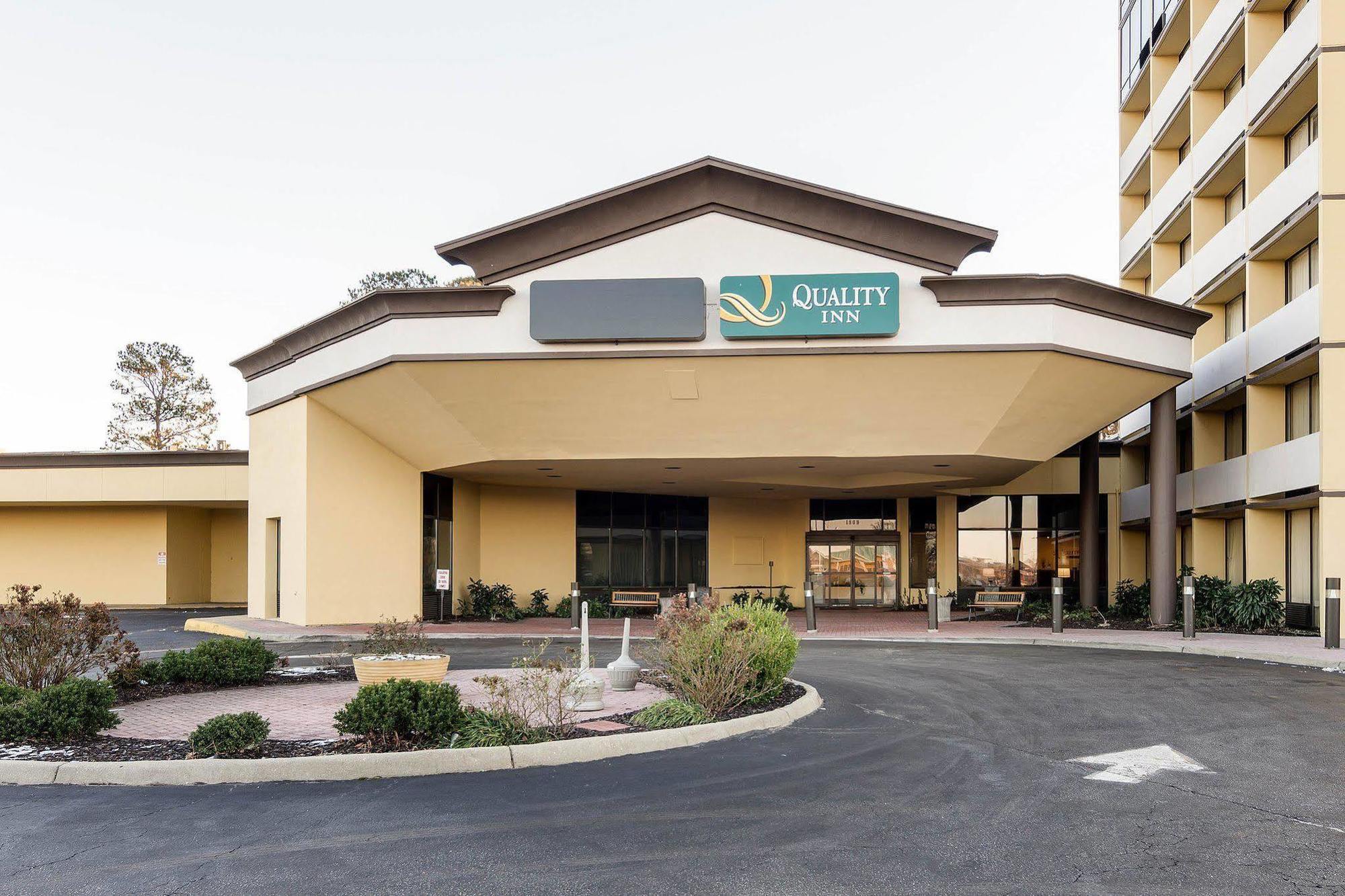 Quality Inn Near Hampton Coliseum エクステリア 写真