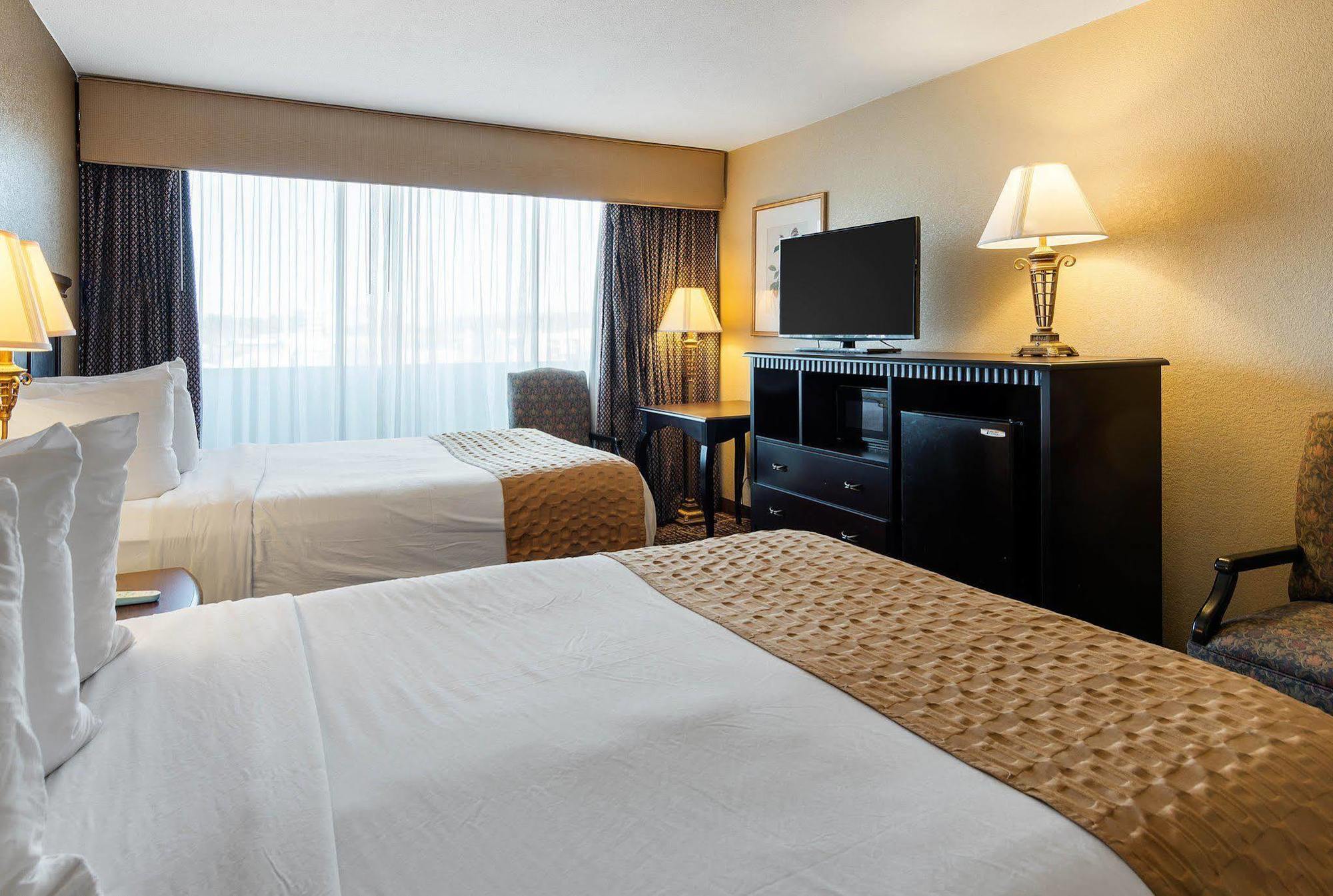 Quality Inn Near Hampton Coliseum エクステリア 写真