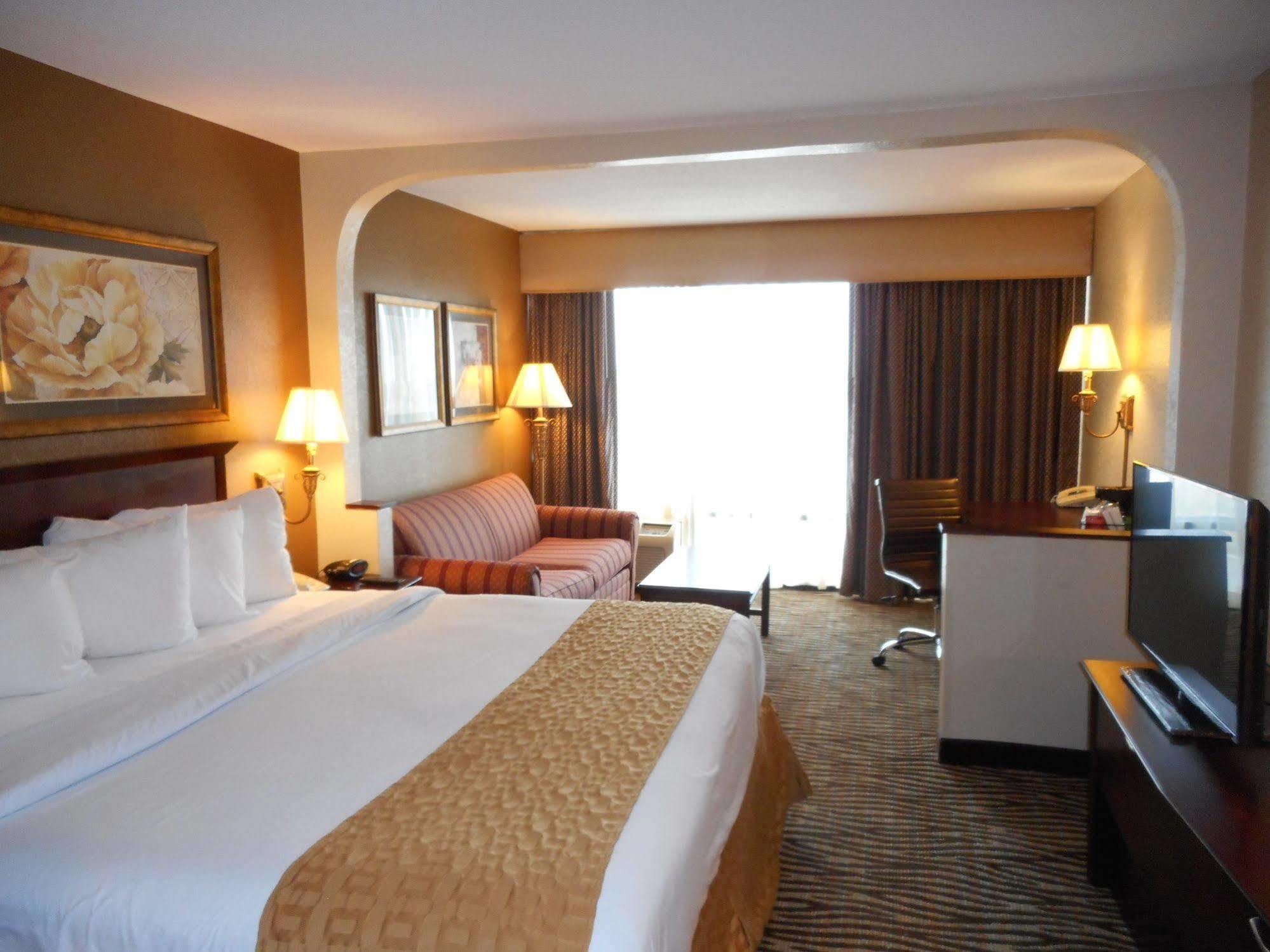 Quality Inn Near Hampton Coliseum エクステリア 写真