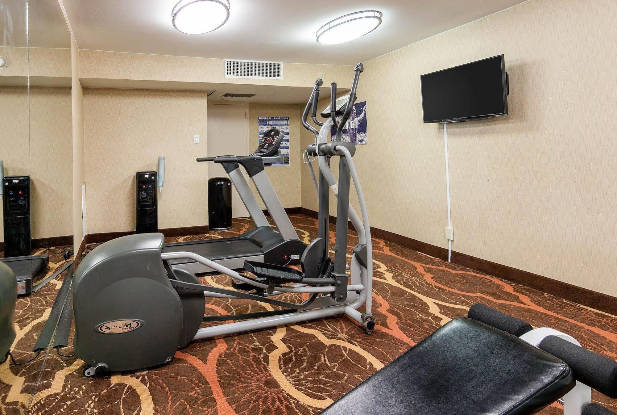 Quality Inn Near Hampton Coliseum エクステリア 写真
