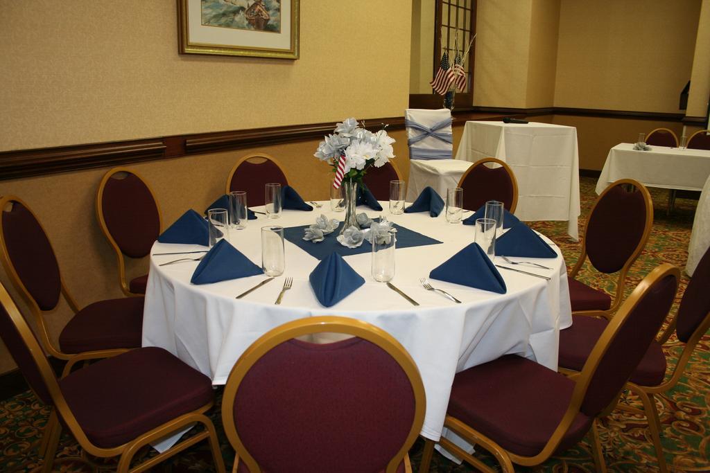 Quality Inn Near Hampton Coliseum エクステリア 写真
